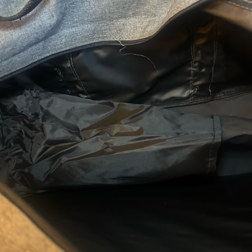 Broncos Gray Sports Duffel/gym/ overnight Bag - Picture 11 of 13